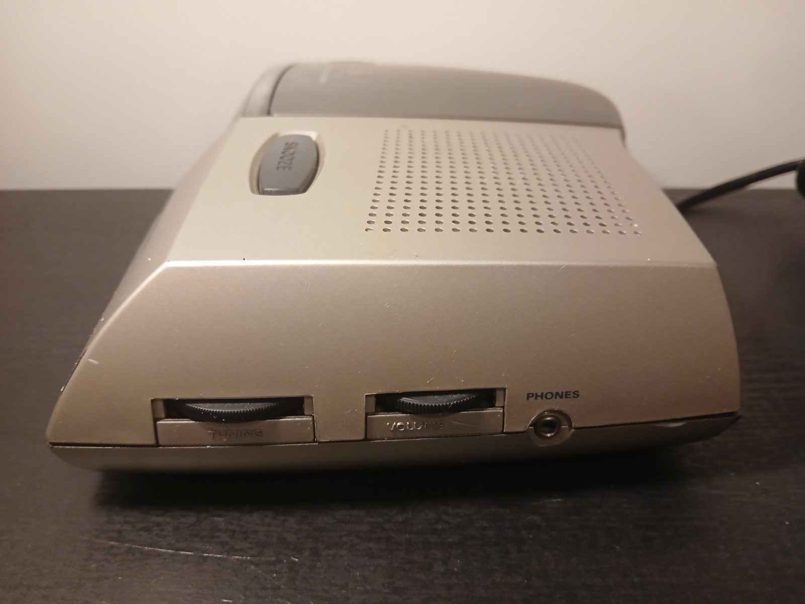General Electric 7-4895A Rare Vintage Digital CD Player AM/FM Radio Alarm Clock