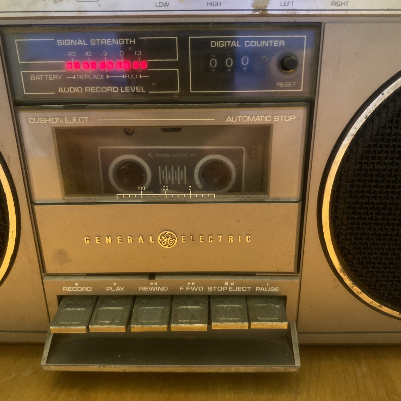 Vtg General Electric GE Boombox AM/FM RADIO 3-5257A Working/Non-working Cassette