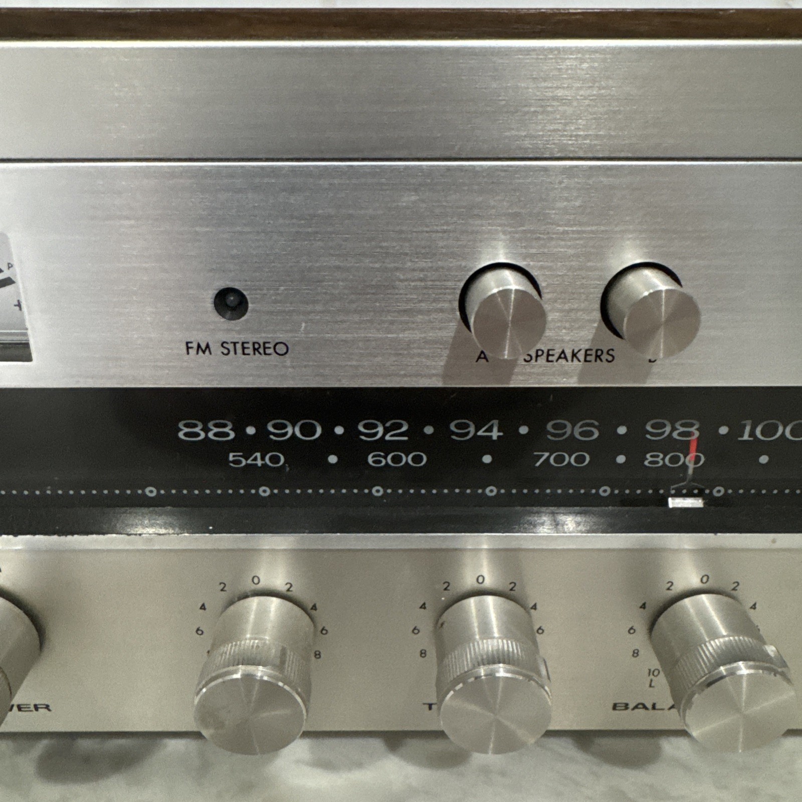 Kenwood KR-2600 Model AM/FM Integerated Stereo Receiver Tested & Working