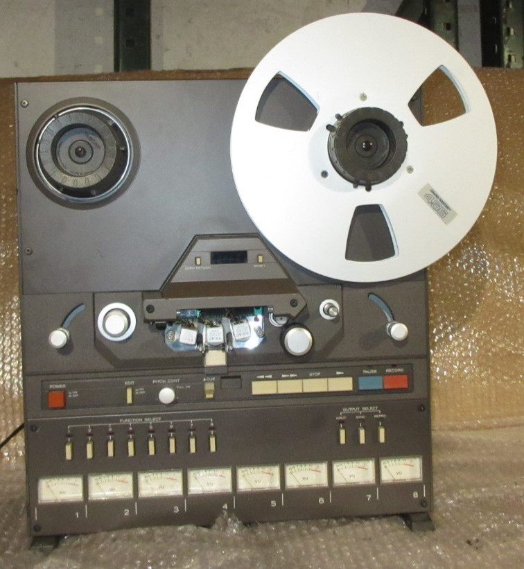 Tascam 38 1/2″ Reel to Reel 15ips 8 Track Recorder
