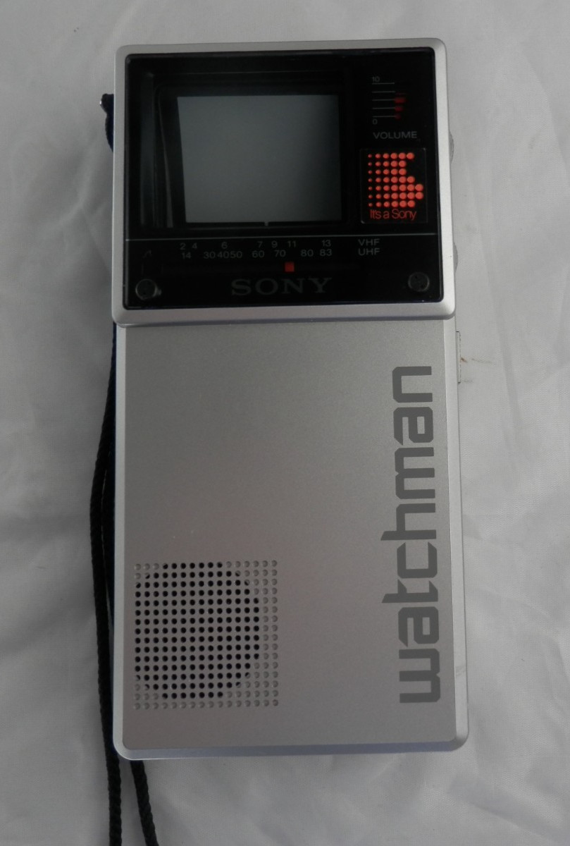 Sony Watchman FD-20A Black & White TV w/ Case