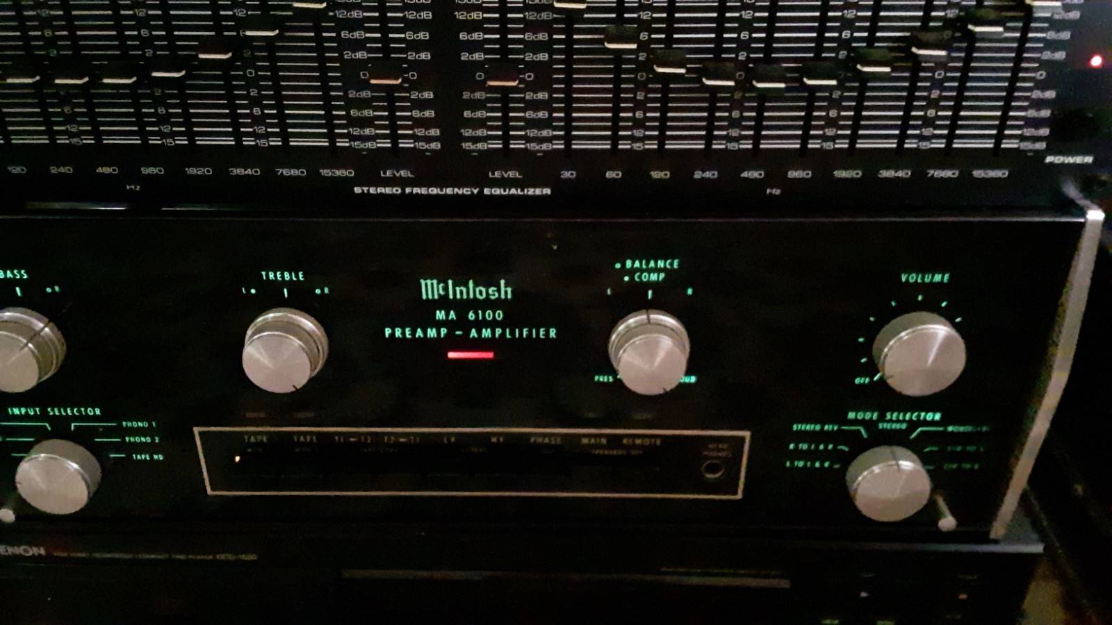 McIntosh MA6100 Integrated Amplifier with both Owner & Service manuals. Needs sv