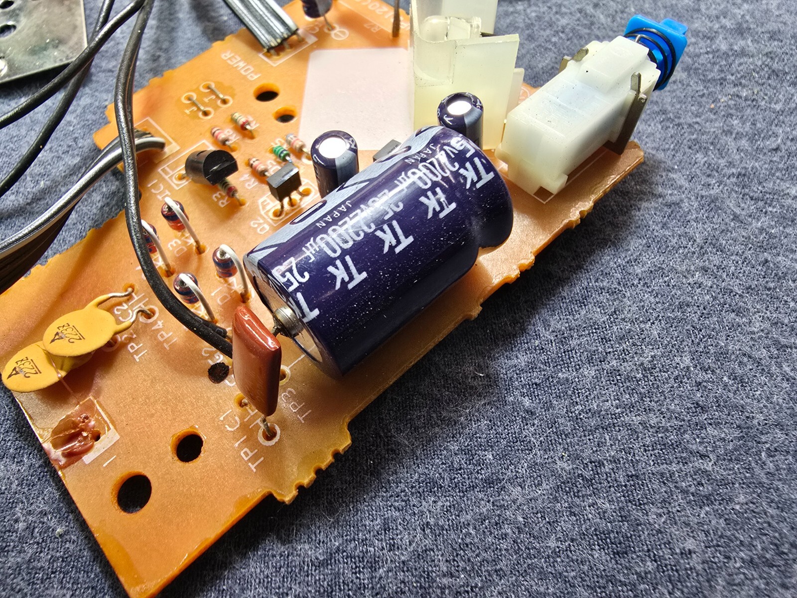 Technics SL-QD33 Turntable Parts – Circuit Board with On/Off Switch, Strobe Lite