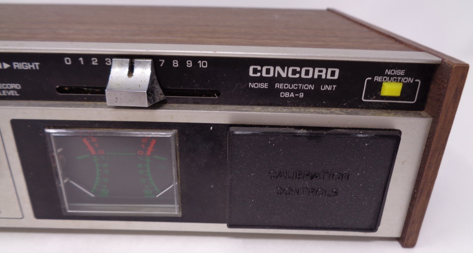 1970’s Concord DBA-9 Dolby Noise Reduction Unit – powers up, and needles move.