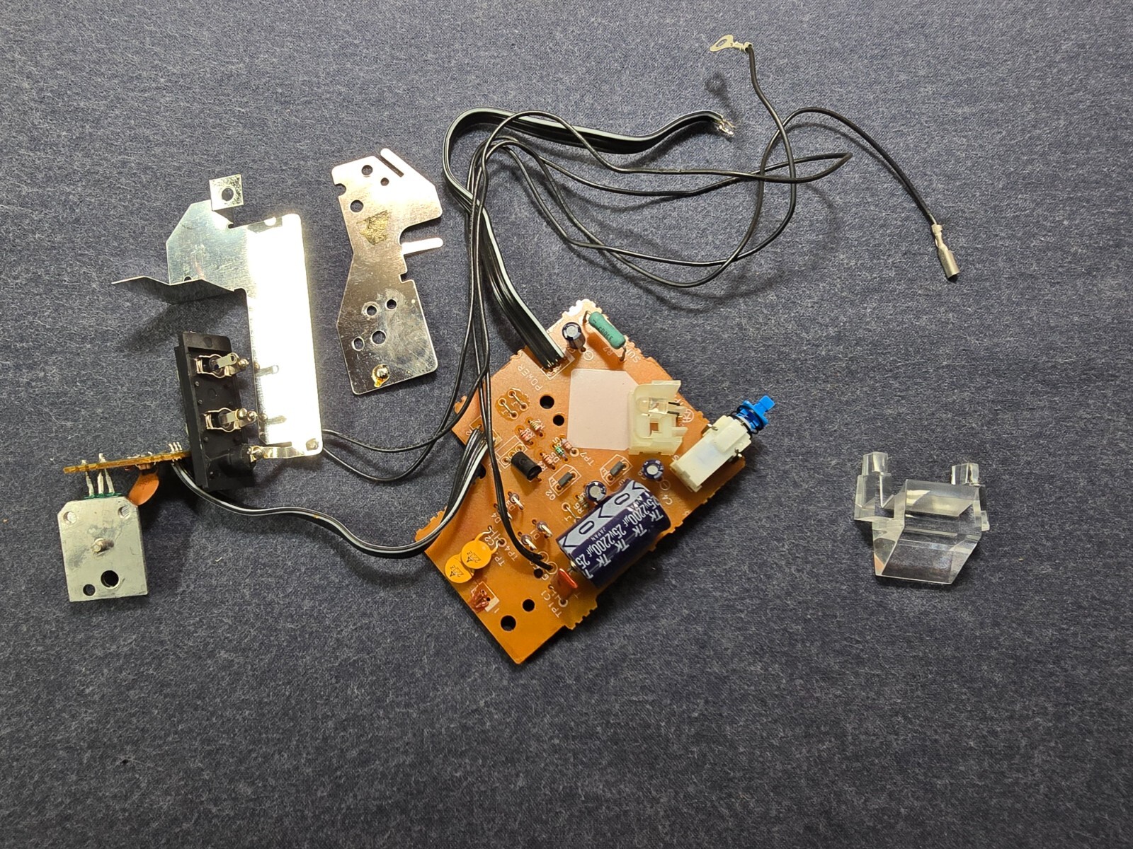 Technics SL-QD33 Turntable Parts – Circuit Board with On/Off Switch, Strobe Lite