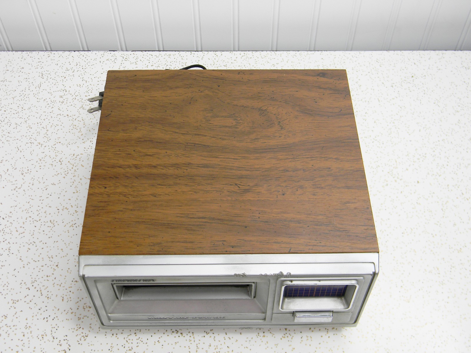 Soundesign Model 477 Stereo 8 Track Player Deck – Vintage Wood Grain PARTS ONLY