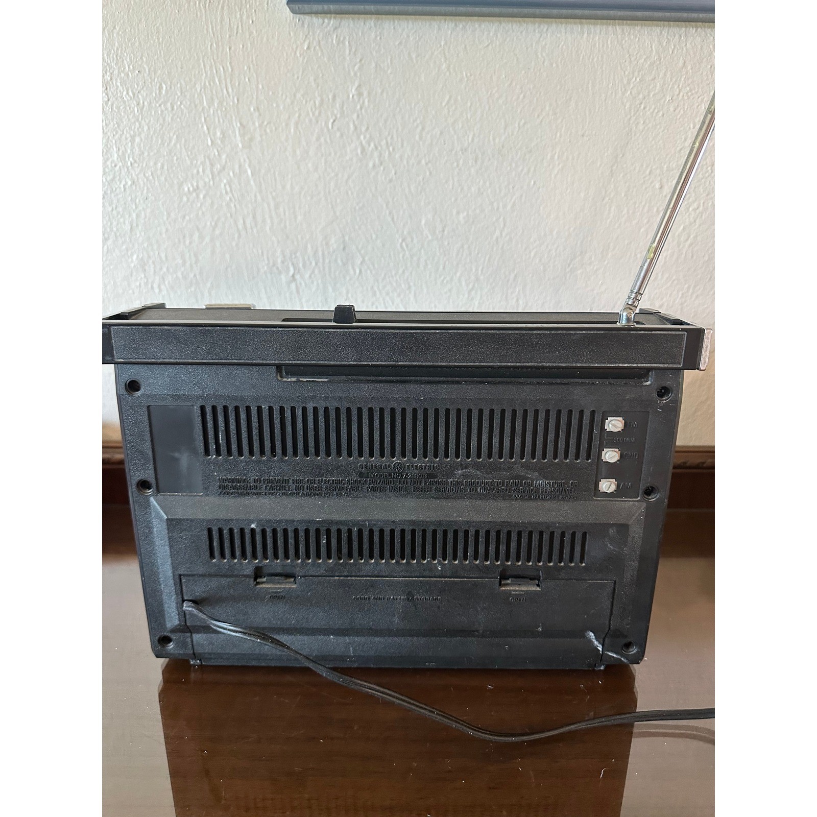1979 GE Model 7-2880B General Electric Super AM FM Long Range Radio Working