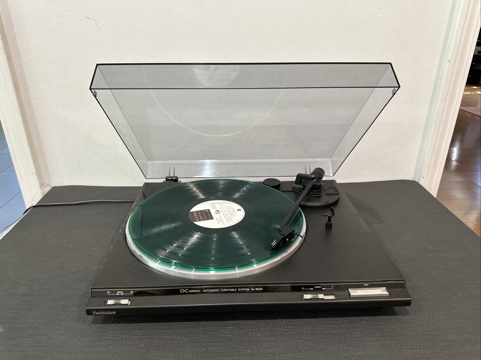Technics SL-BD20 Automatic Turntable