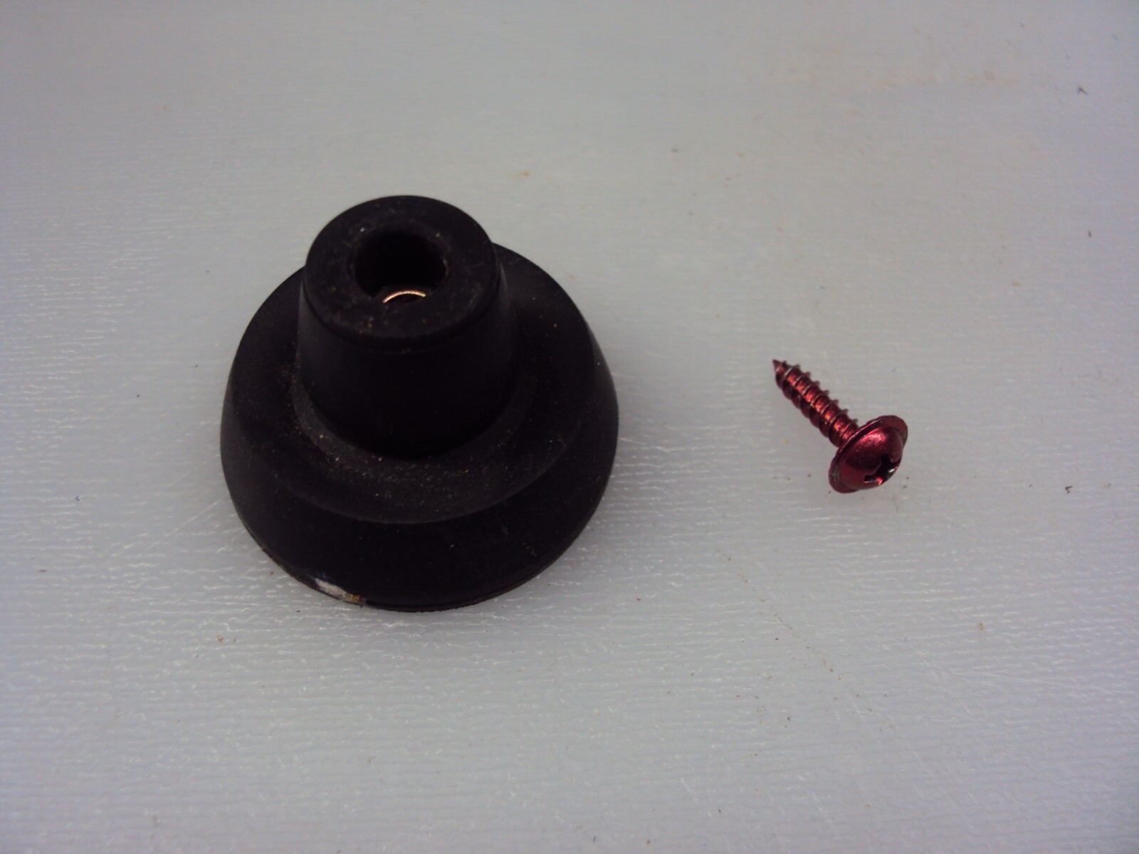 Technics SL-Q200 Turntable Foot & Mounting Screw. Tested Parting Out SL-Q200
