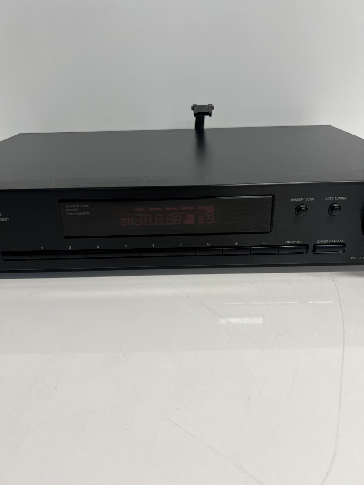 Sony ST-JX311 Quartz Lock 30-Preset FM Stereo/AM-FM Tuner