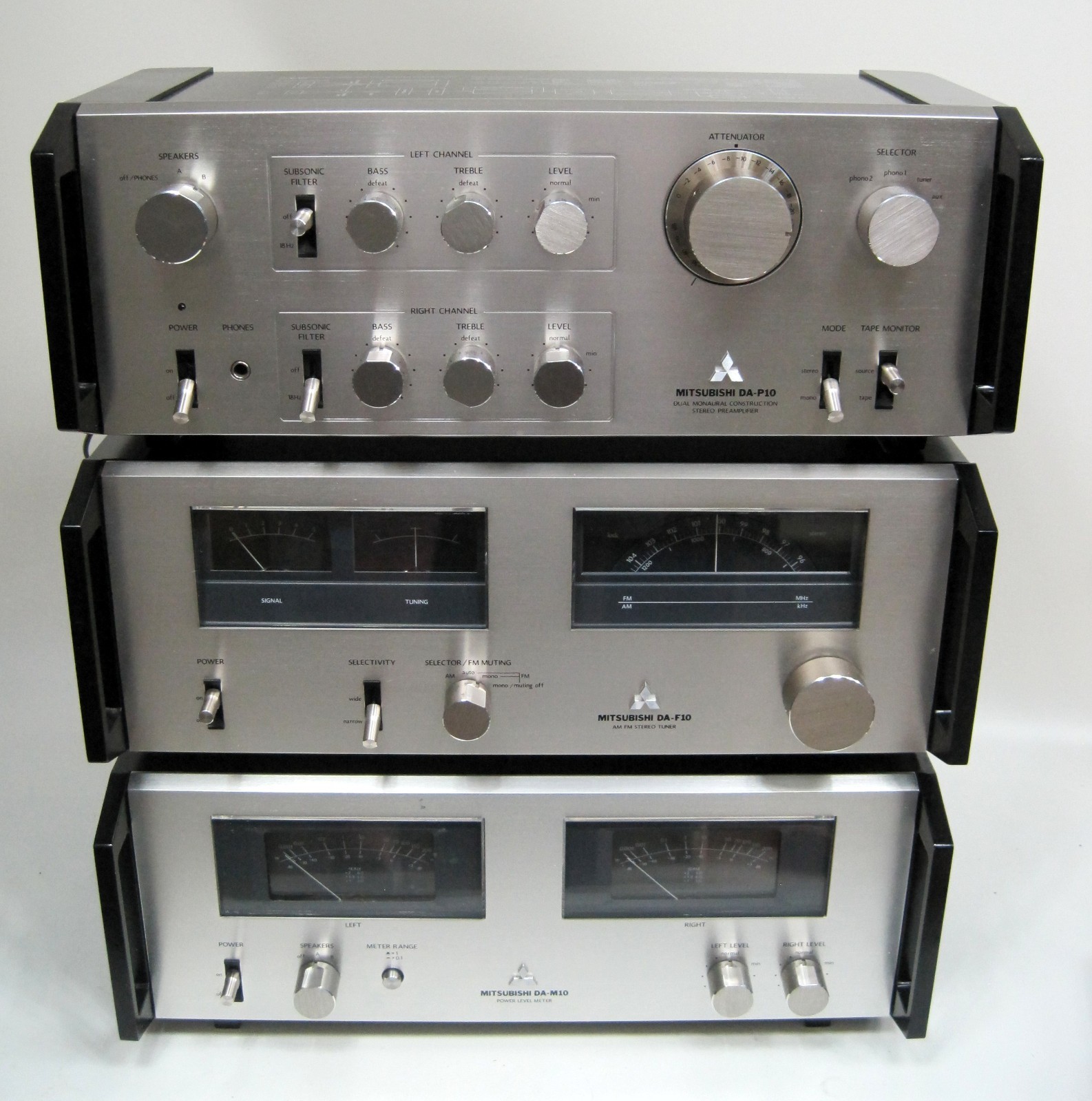 Mitsubishi DA-F10 DA-P10 DA-M10 DA-A15 Vintage Amplifier Preamplifier Tuner