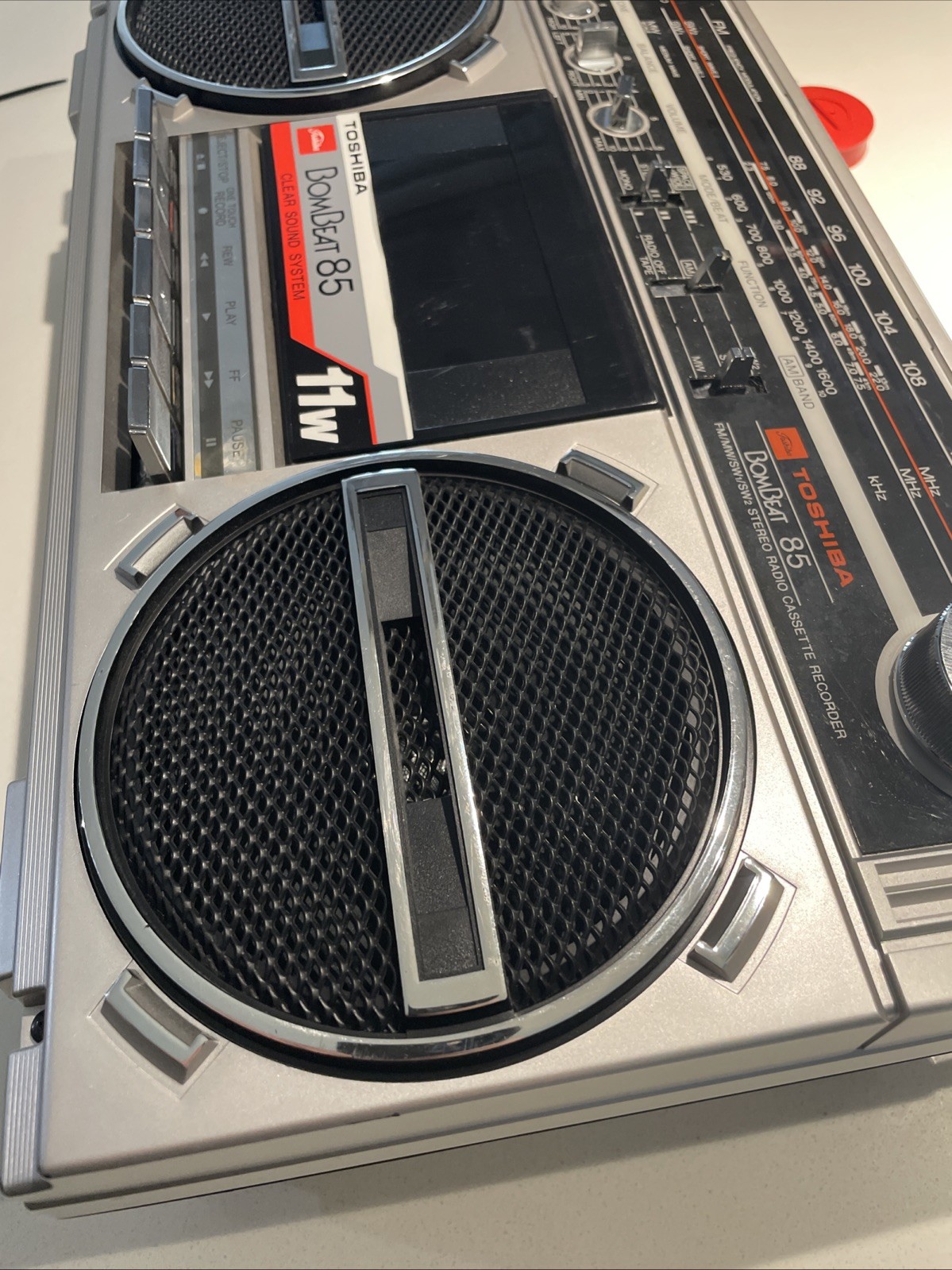 Toshiba BomBeat 85 RT-85S Vintage Boombox Japan Radio Works READ