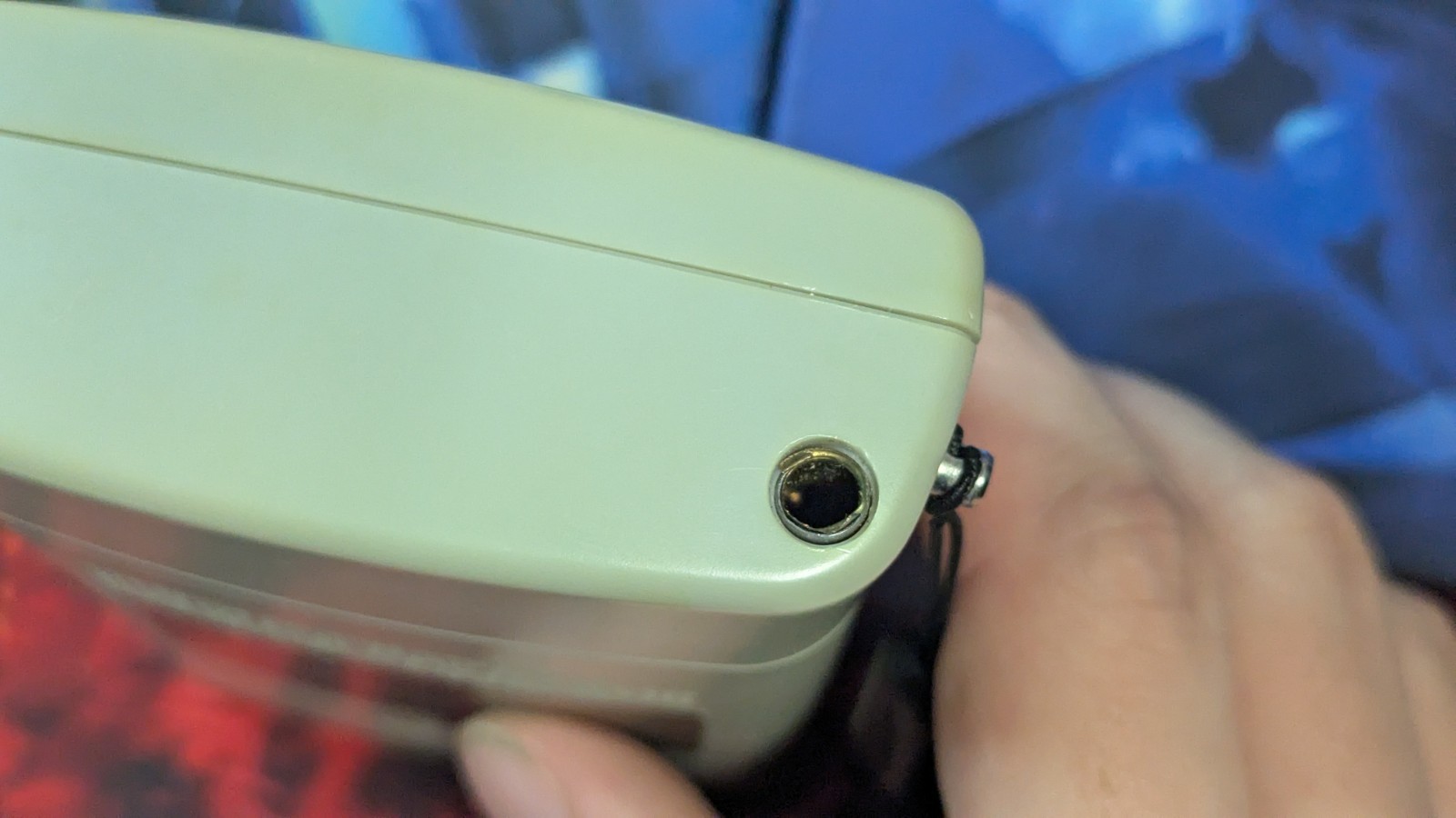 Radio Shack 12-467 AM/FM Pocket Radio with Strap Tested Working No Antenna