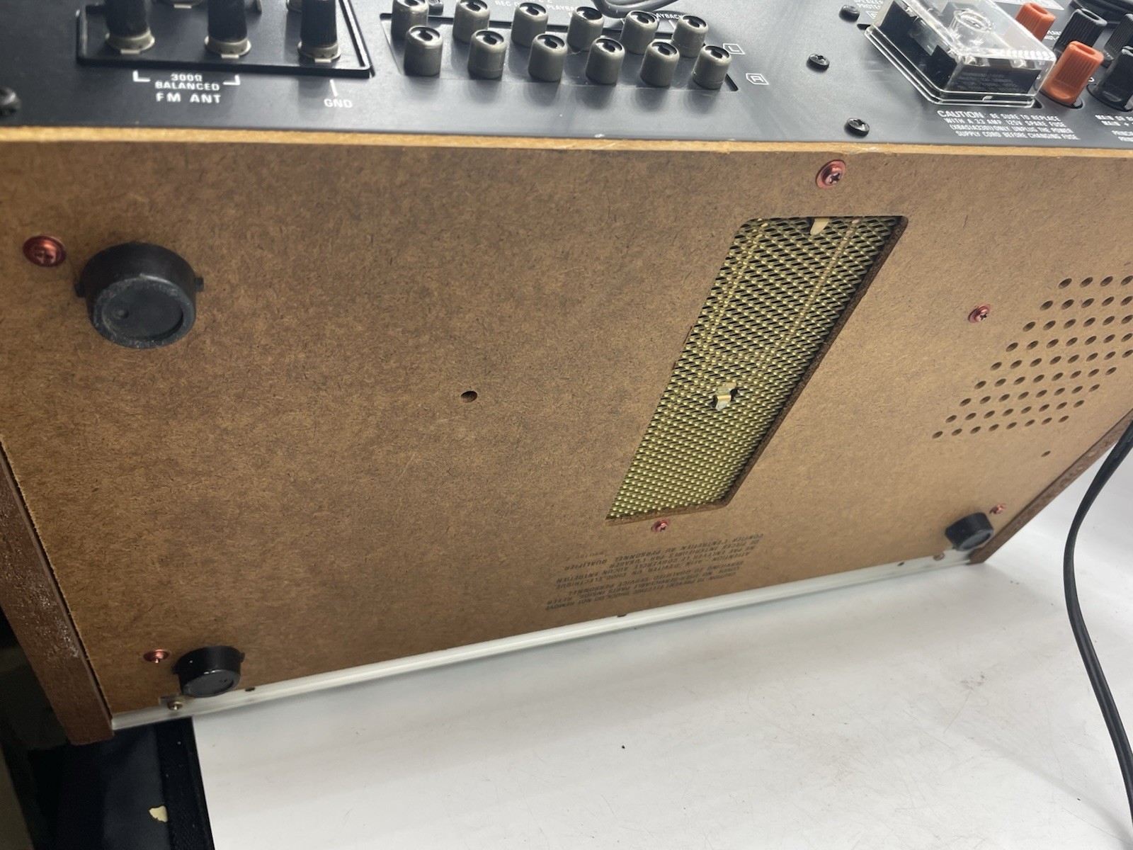 TECHNICS SA-300 VINTAGE AM/FM STEREO RECEIVER – TESTED
