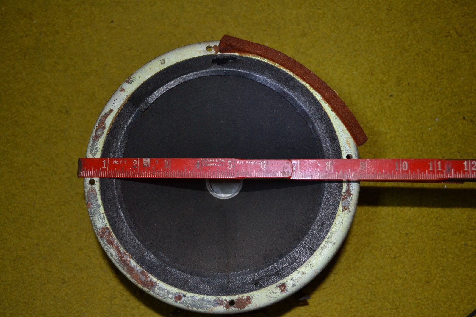 JENSEN / MAGNAVOX field coil pedestal speaker sounds Ok , original surround bad