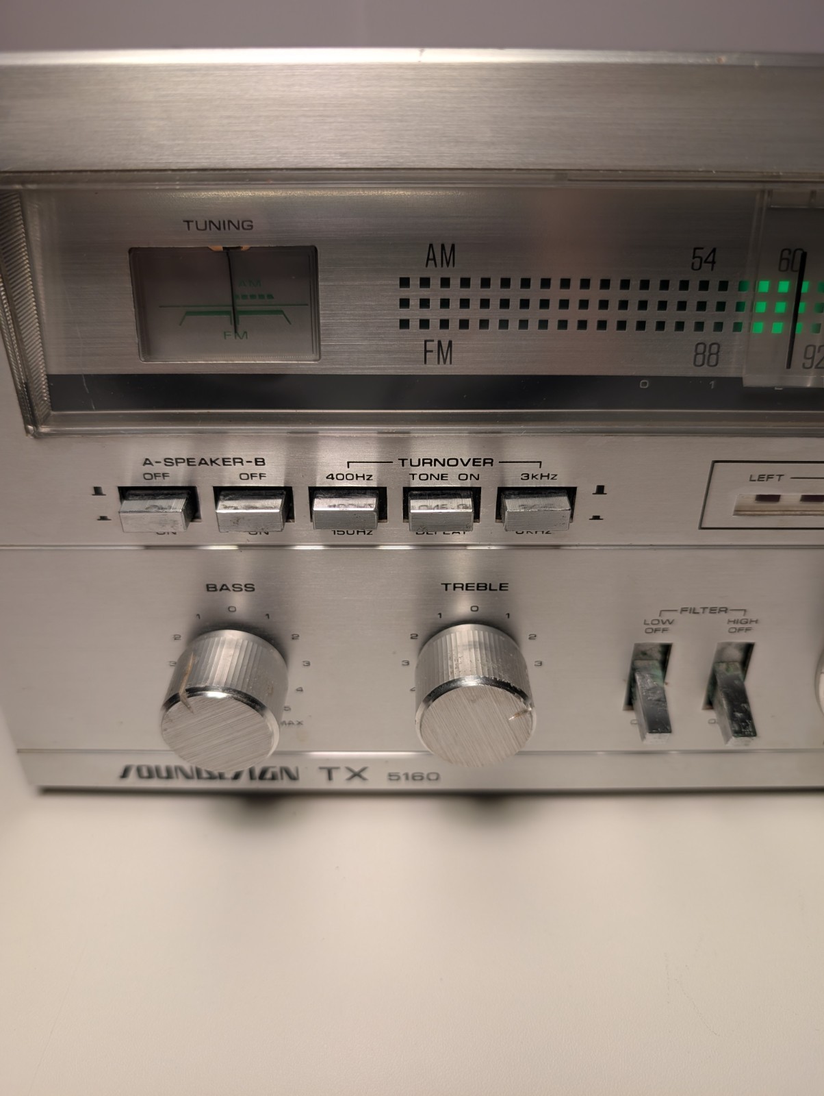 Vintage Soundesign TX 5160 AM/FM Stereo Receiver Wooden Corded 120-W Compact