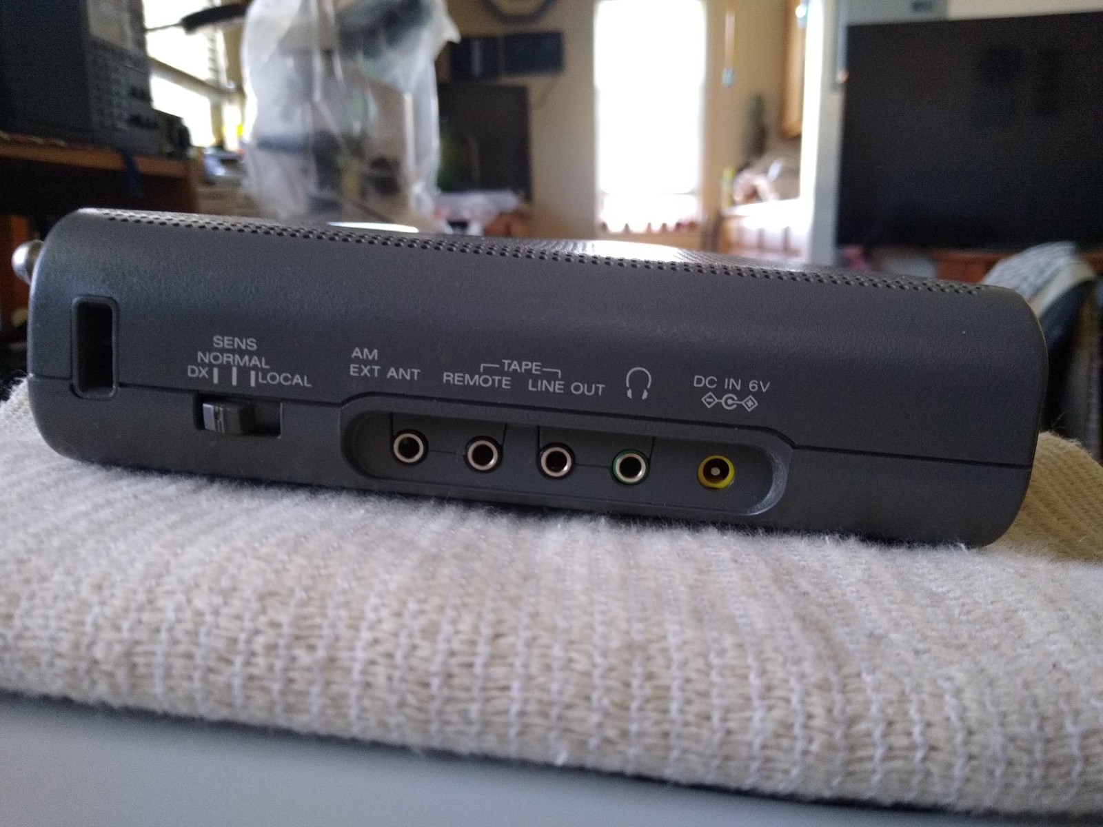 Sony ICF-SW77 Radio Excellent Condition see description. Only AM band works