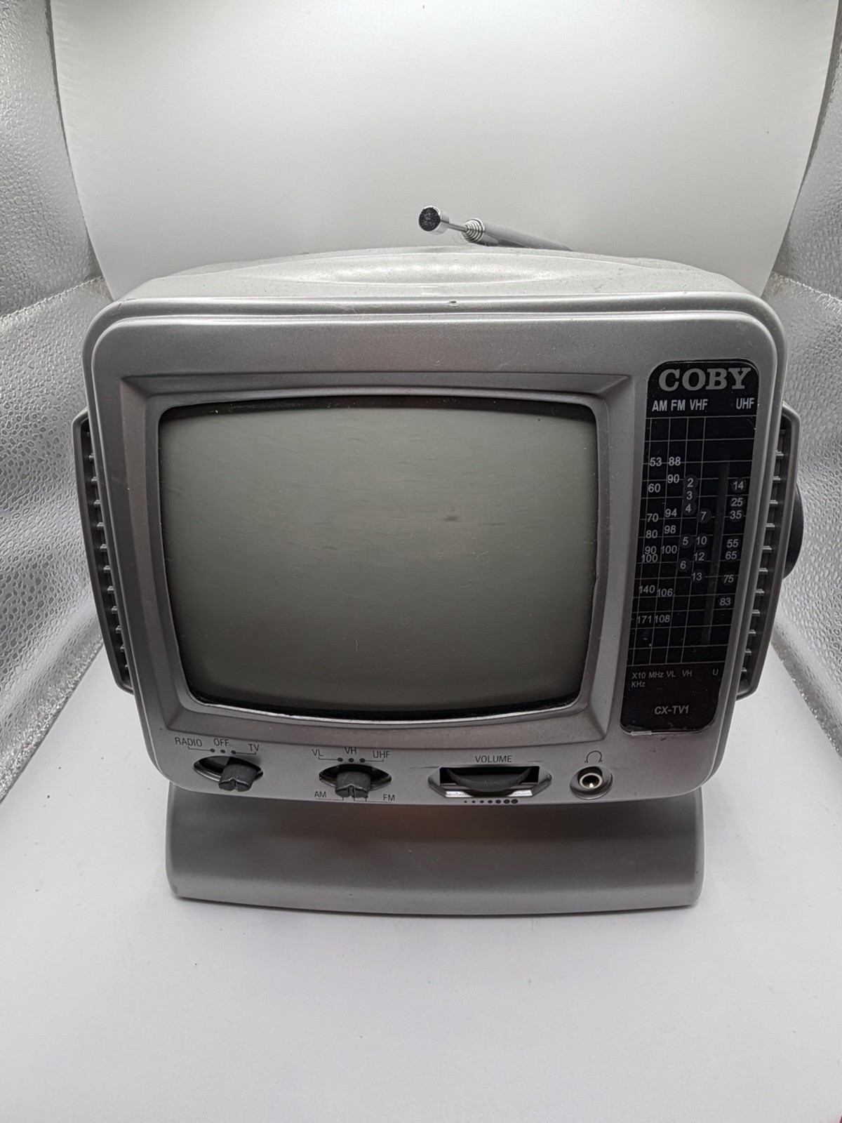 COBY CX-TV1 Portable 5″ Black & White Television w/ CV AM/FM Radio