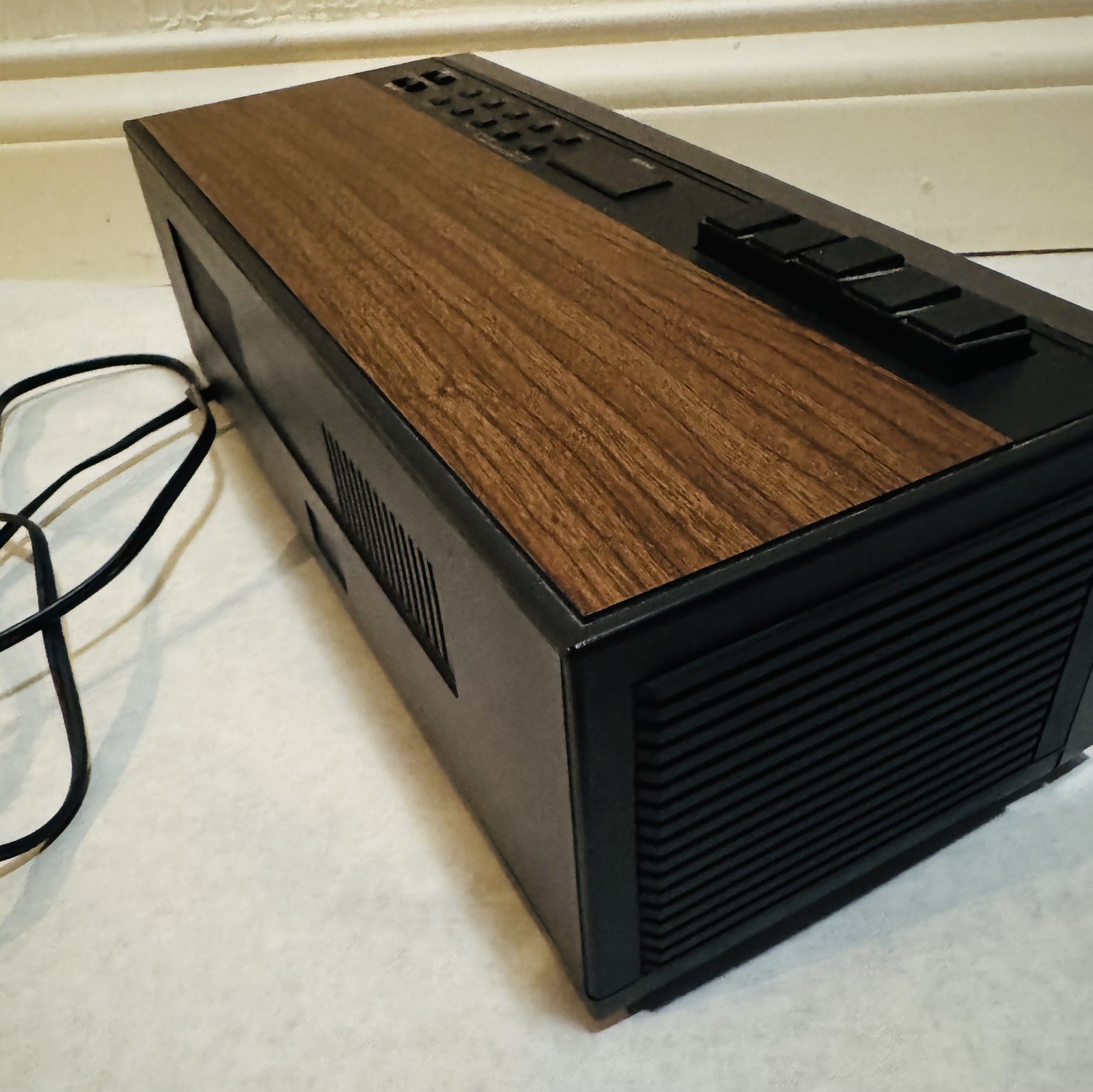 Vintage SEARS LXI SERIES, STEREO CASSETTE, AM/FM Clock Radio Model 667 24288 290