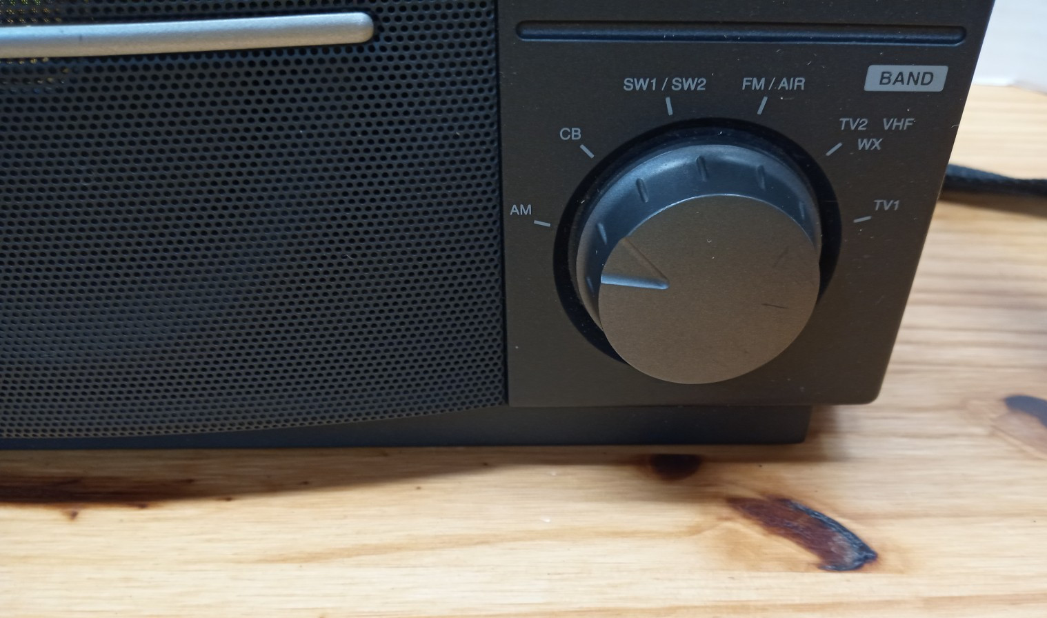 Radio Shack Multiband Receiver 12-795 Radio FM AM CB Short Wave Works Well