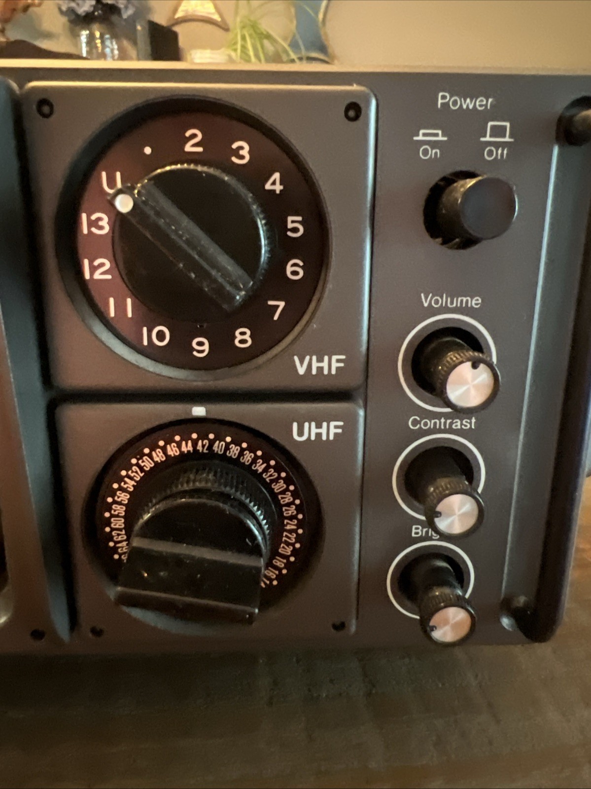 RARE Daytron DT-505 Vintage Portable TV VHF UHF 1979