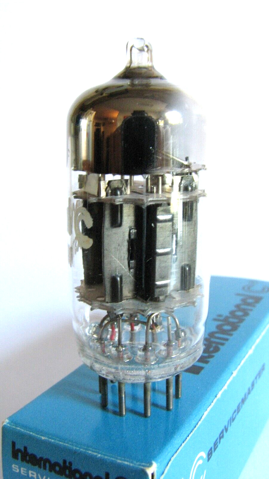 One 1950s Raytheon 5814A (ECC82 12AU7) Tube – Black Plates, 3 Mica, Top [ ]