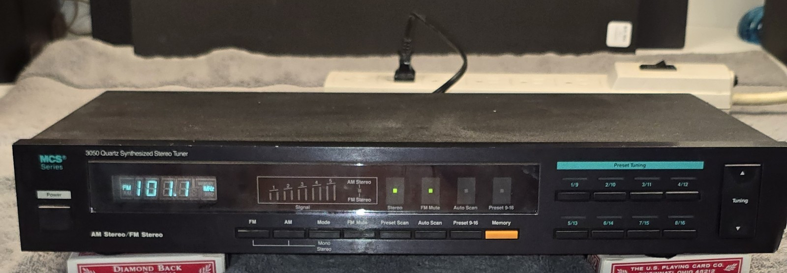 MCS Series 3050 Quartz Synthesized Stereo Tuner WORKS Great –READ–
