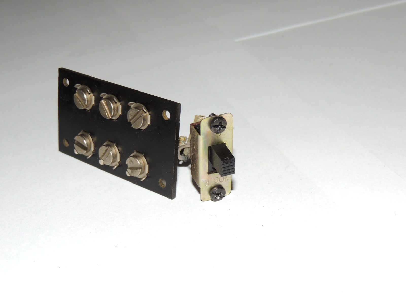 Sansui 5000 A Antenna 6p Output Terminal & FM Dist/Loc Switch 000-0000