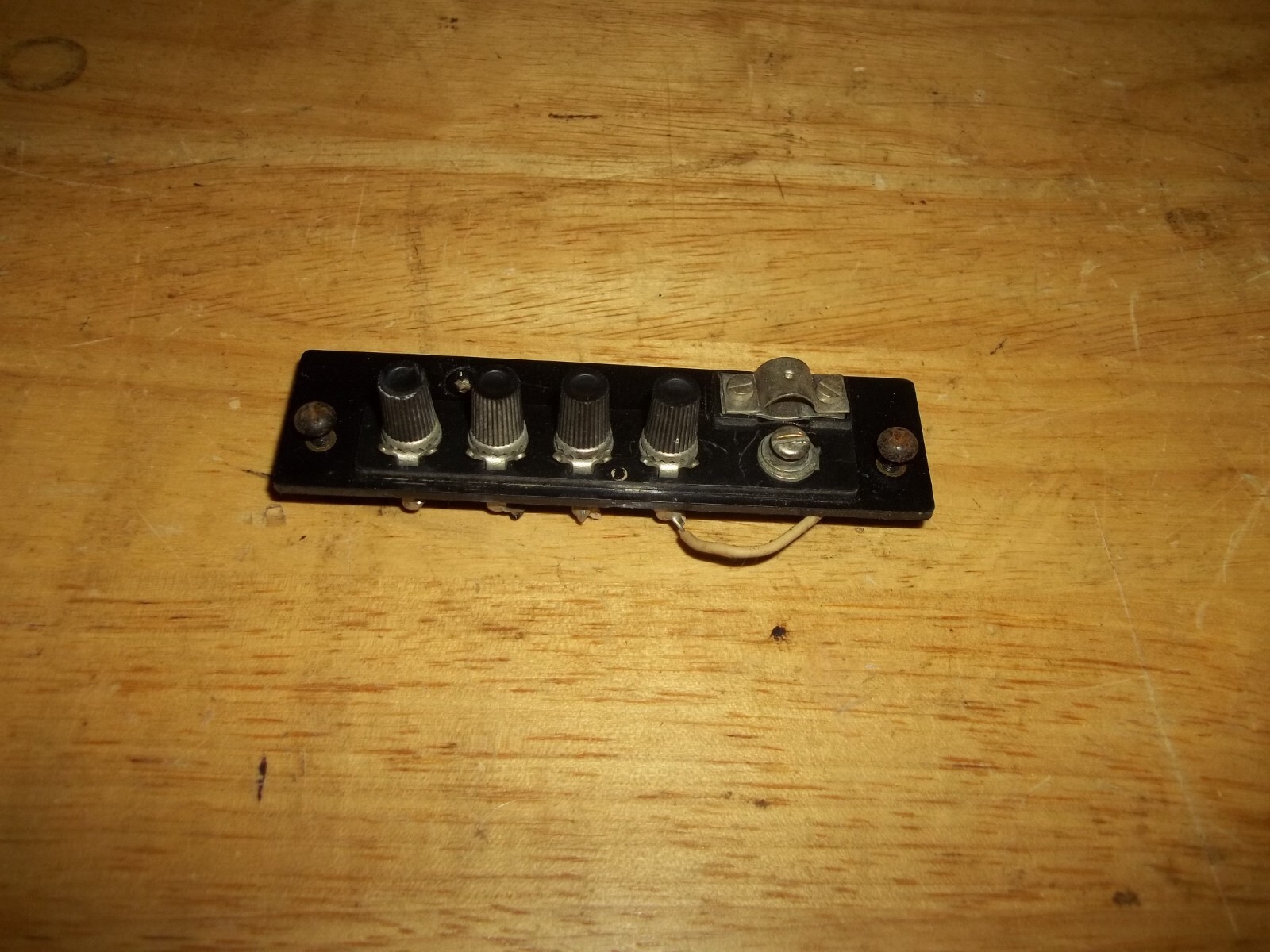 Pioneer SX-525 Receiver Antenna/Ground Post Assembly