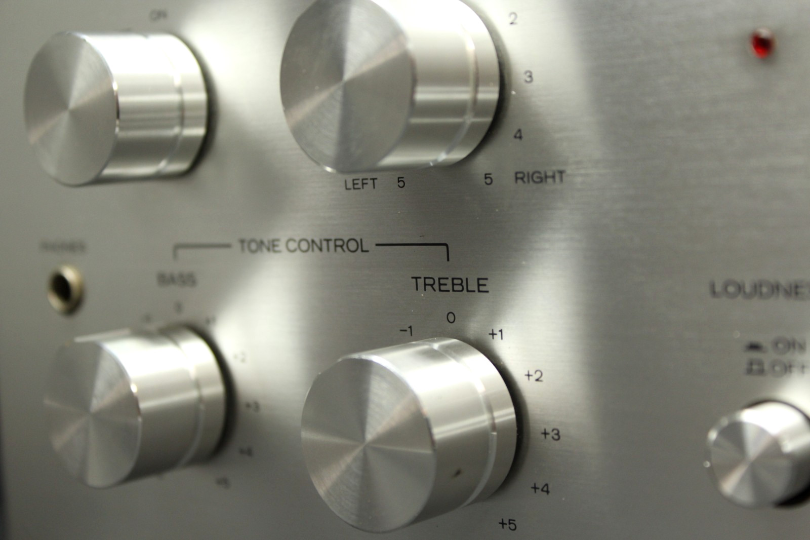 🔥🔥 Kenwood KA-3700 Stereo Integrated Amplifier Equalizer, Silver. GREAT 🔥🔥