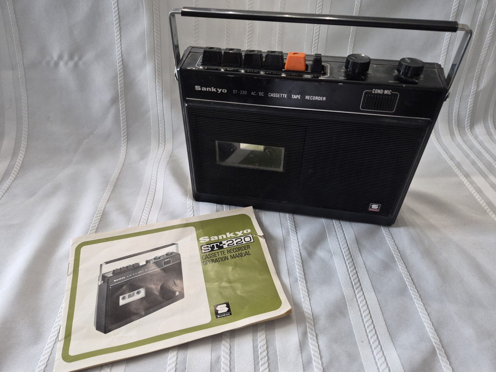Sankyo ST-220 AC/DC Cassette Tape Recorder ~ parts only