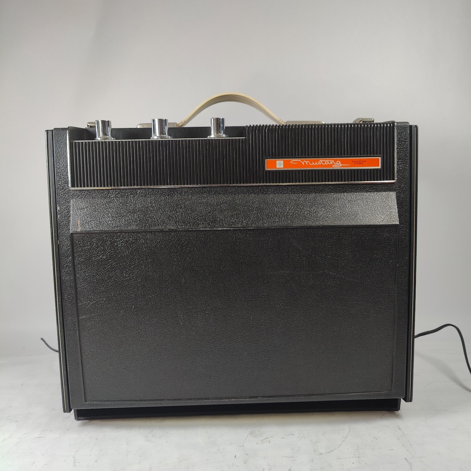 Vintage General Electric Model 200 “Mustang” Portable Record Player For Parts