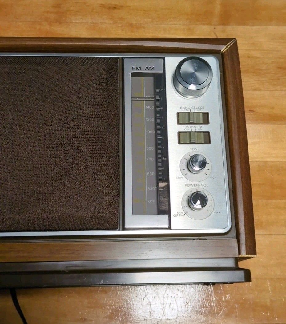 Sony AM/FM Tabletop Radio 2 Bands Woodgrain ICF-9740W Tested *READ