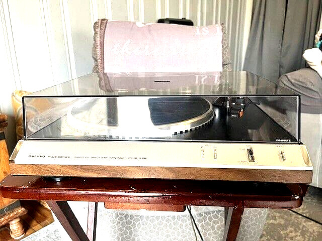 Sanyo Plus Q25 Quartz Dir. Drive Turntable 1 Owner W/ Manual RESTORED A1 Cond.