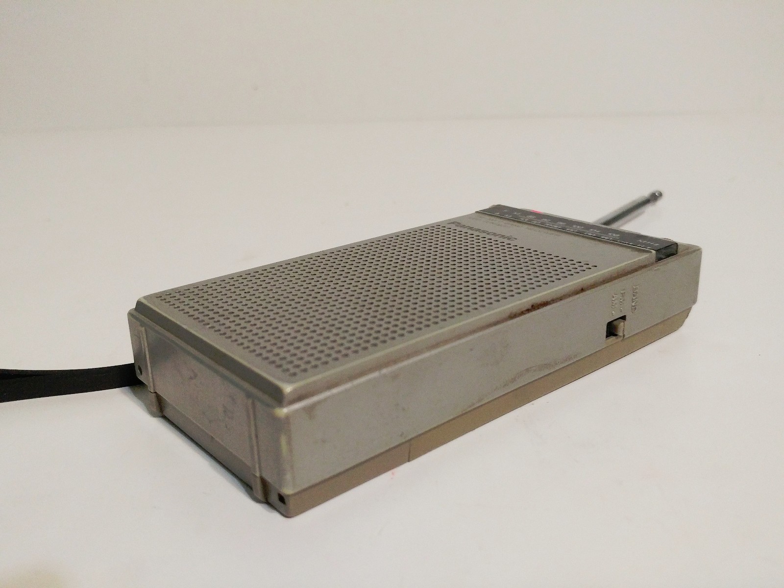 Vintage Panasonic RF-080 FM/AM Pocket Radio – Working !