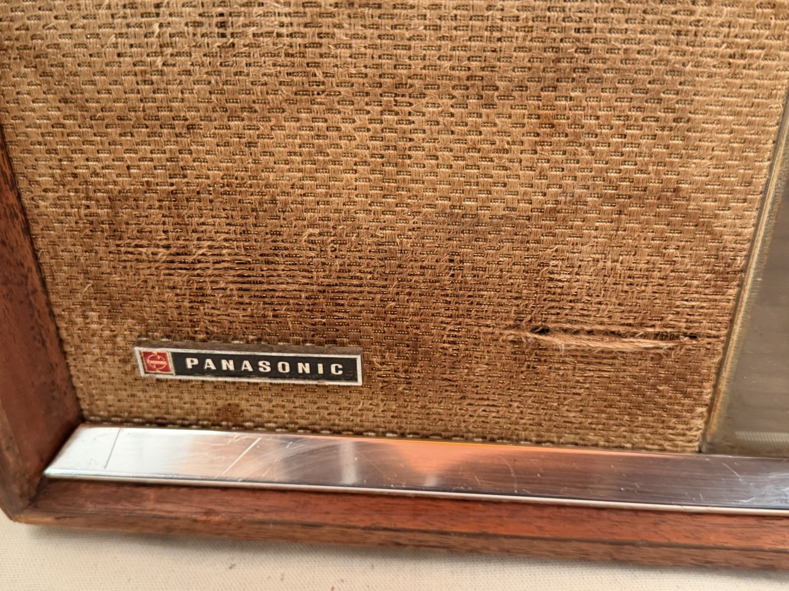 Vintage Panasonic RE-756 Solid State AM FM Radio Wood Cabinet Japan