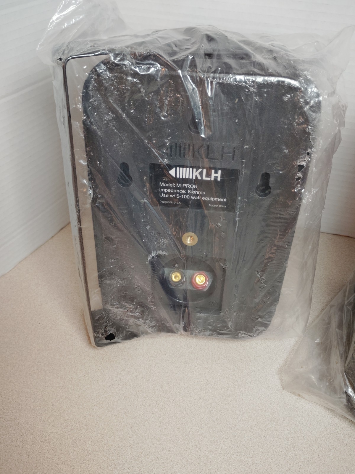 KLH M-Pro5 Indoor/Outdoor 5 -100 Watt 2 Speaker System with Brackets