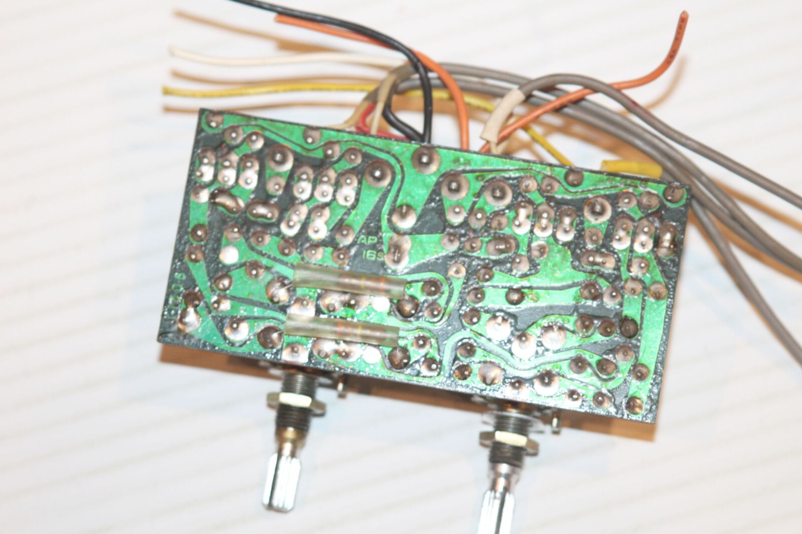 Vintage Realistic STA-80 Receiver Amp – OEM Bass Treble Control Knob Board #9021