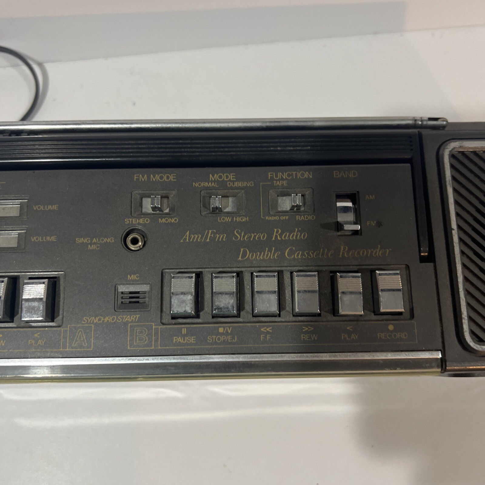 Verit Sing A Long System 6008 Duel Cassette Speaker Radio