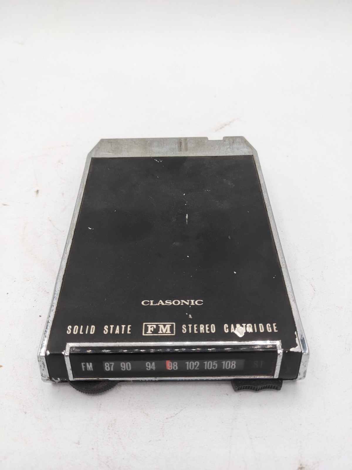 MUNTZ 12 TRACK PLAYS BOTH 4/8 TRACK TAPES WITH FM RADIO CARTRIDGE.