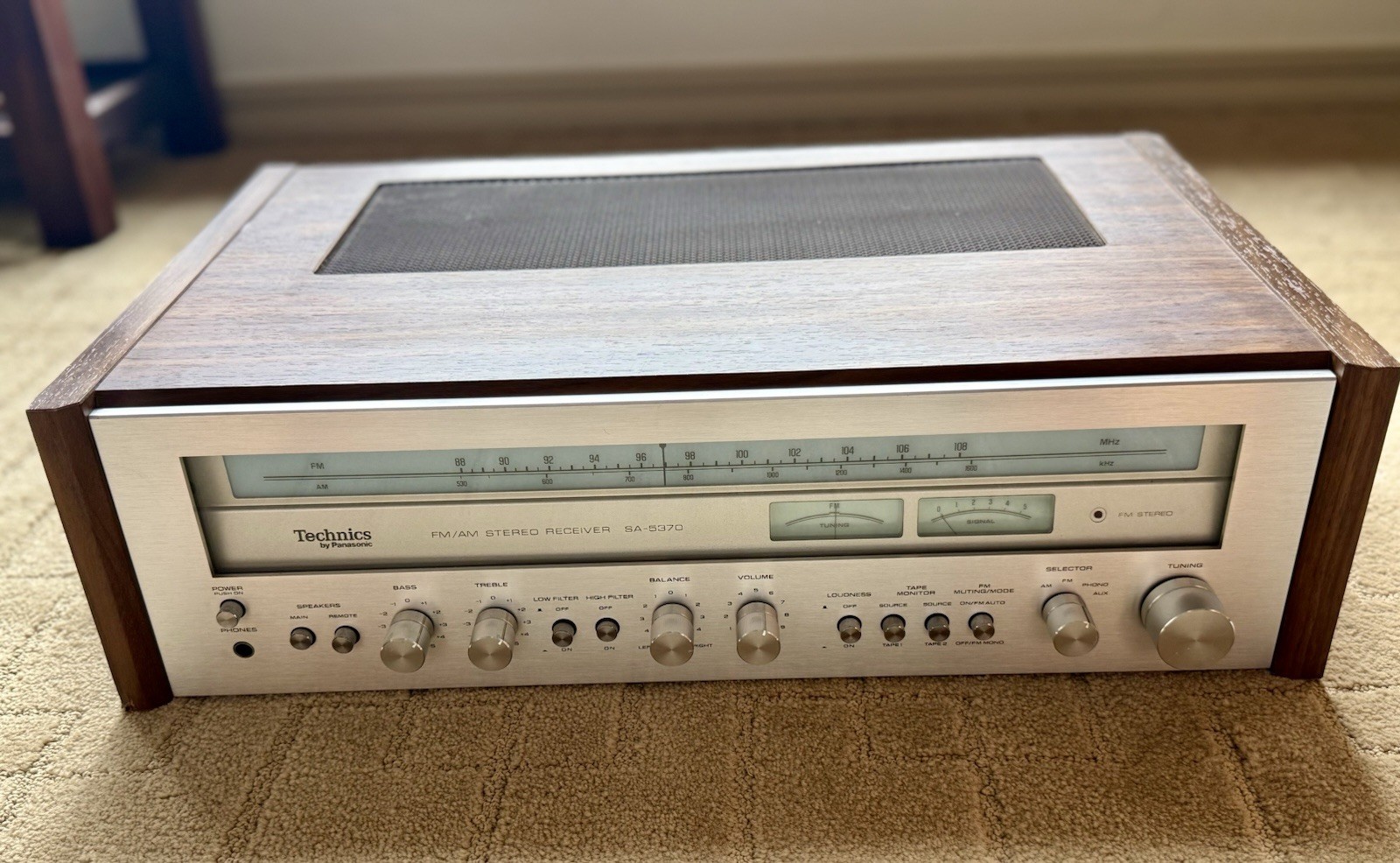 Technics SA-5370 AM/FM Stereo Receiver – Parts Only – No Sound