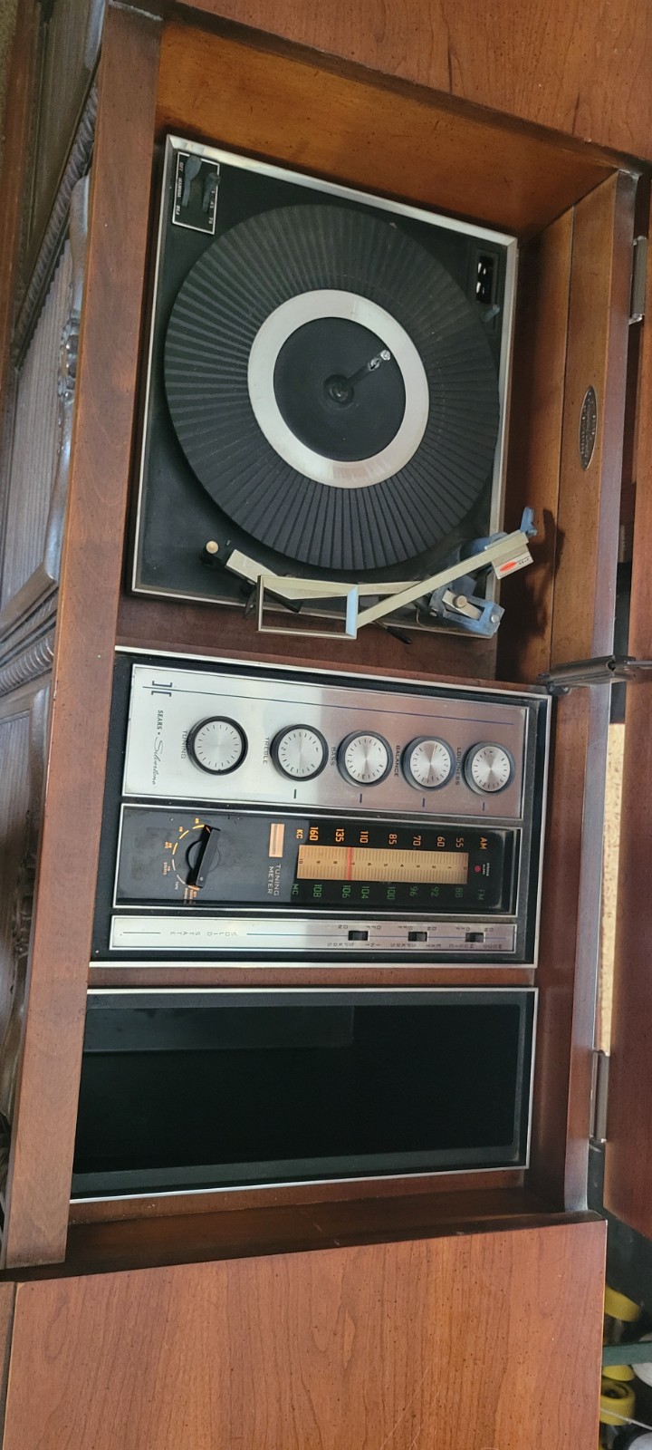 Vintage Sears Silvertone Stereo Phonograph Radio FM/AM Model 3076 Colonial