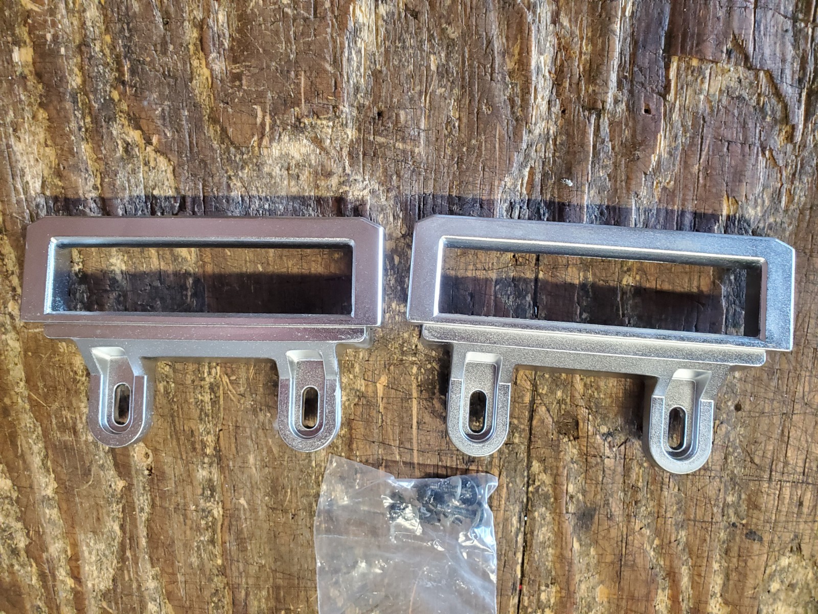 Kenwood D-7 Stereo Receiver Amplifier Rack Handles w Original Screws Clean Orig