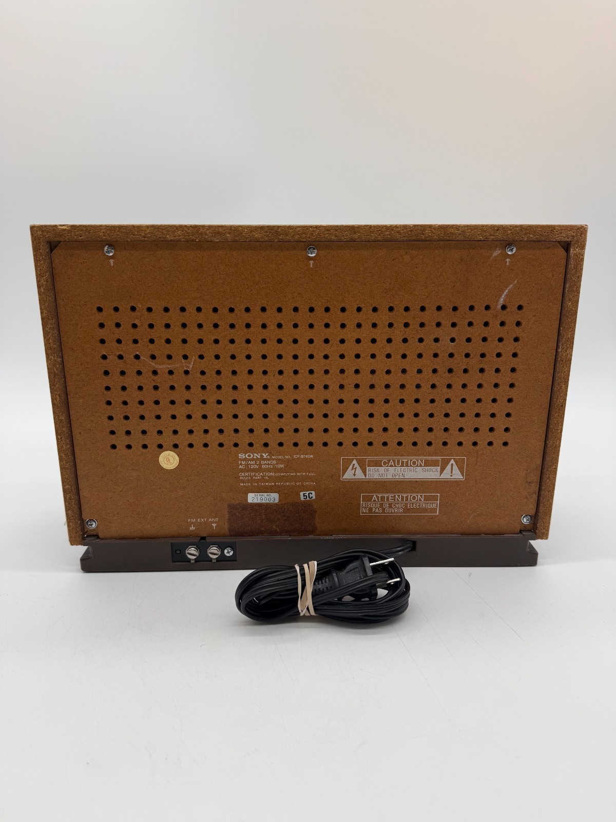 Vintage Sony ICF-9740W FM AM Tabletop Radio Wood Grain Cabinet Tested Working