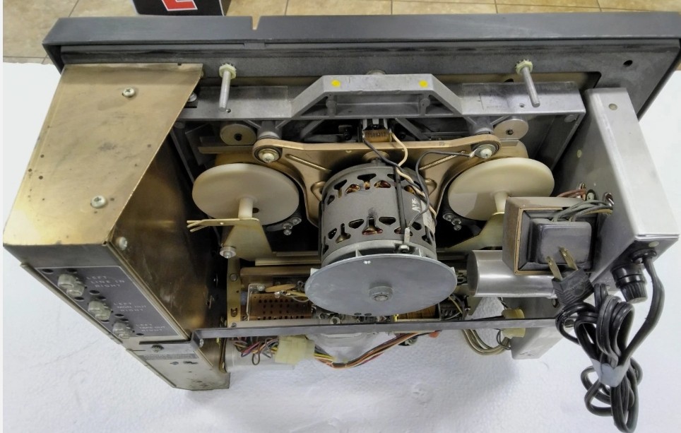 AMPEX Model 1450 Audio Recorder-Reproducer Reel to Reel Deck