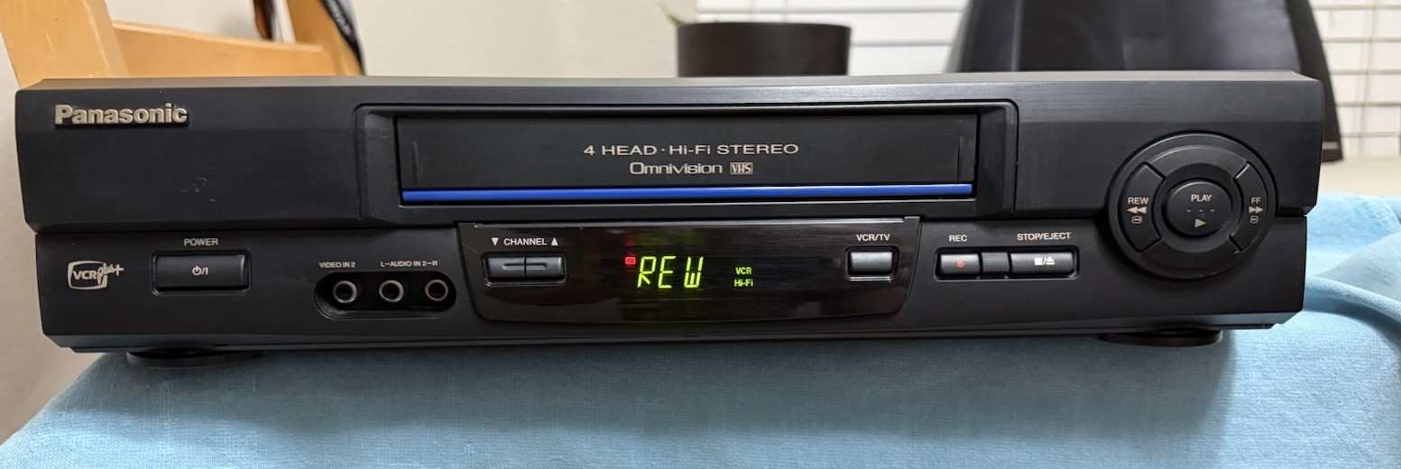 Panasonic VCR Plus PV-V4611 Blue Line 4 Head Hi-Fi Stereo Omnivision No Remote