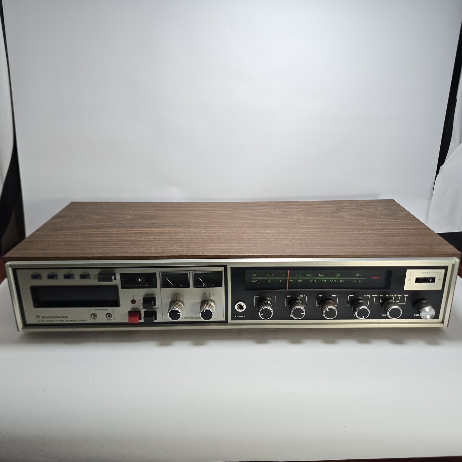 Masterwork 570 AM/FM Stereo 8 Track Recorder Player Vintage Woodgrain