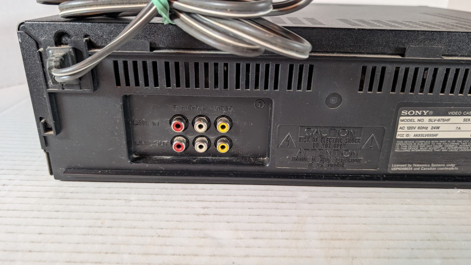 SONY SLV-685HF Hi-Fi VHS VCR Player Recorder With Extra’s