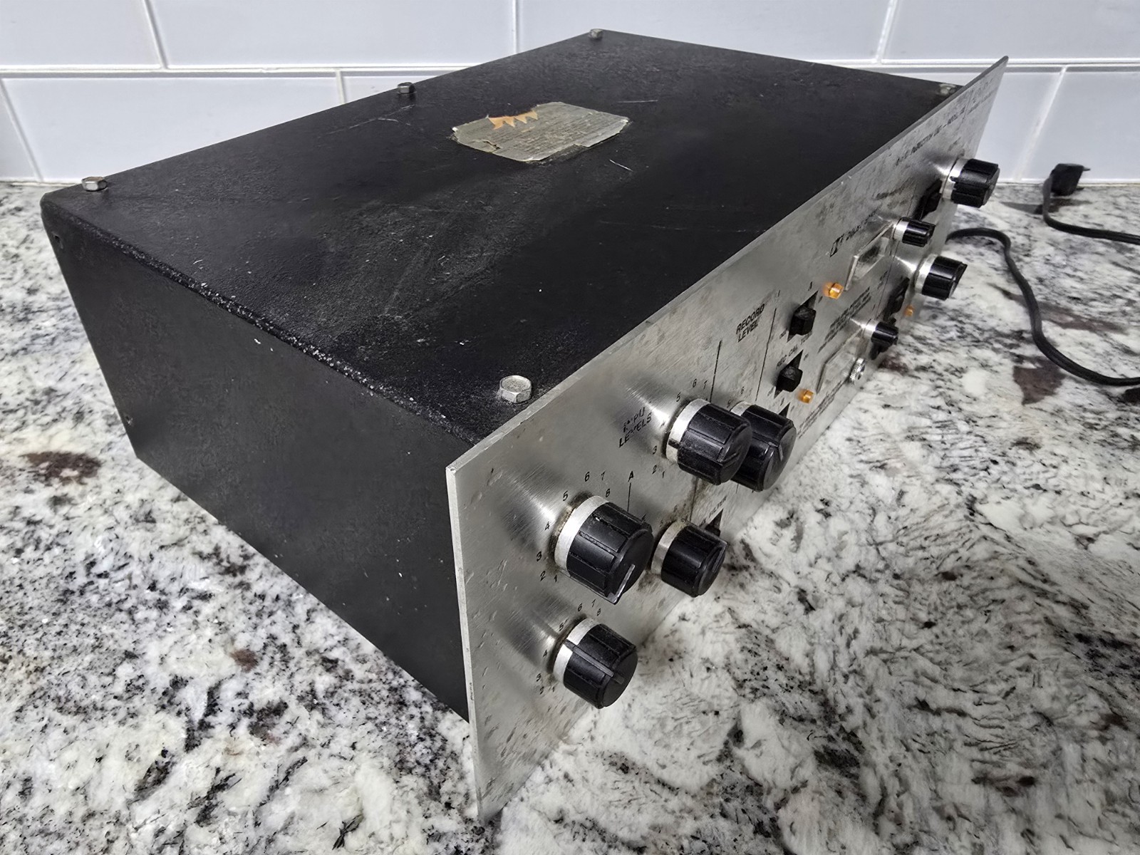 Advent Model 100 Dolby Noise Reduction Unit Rack Mount Tested Working Vintage