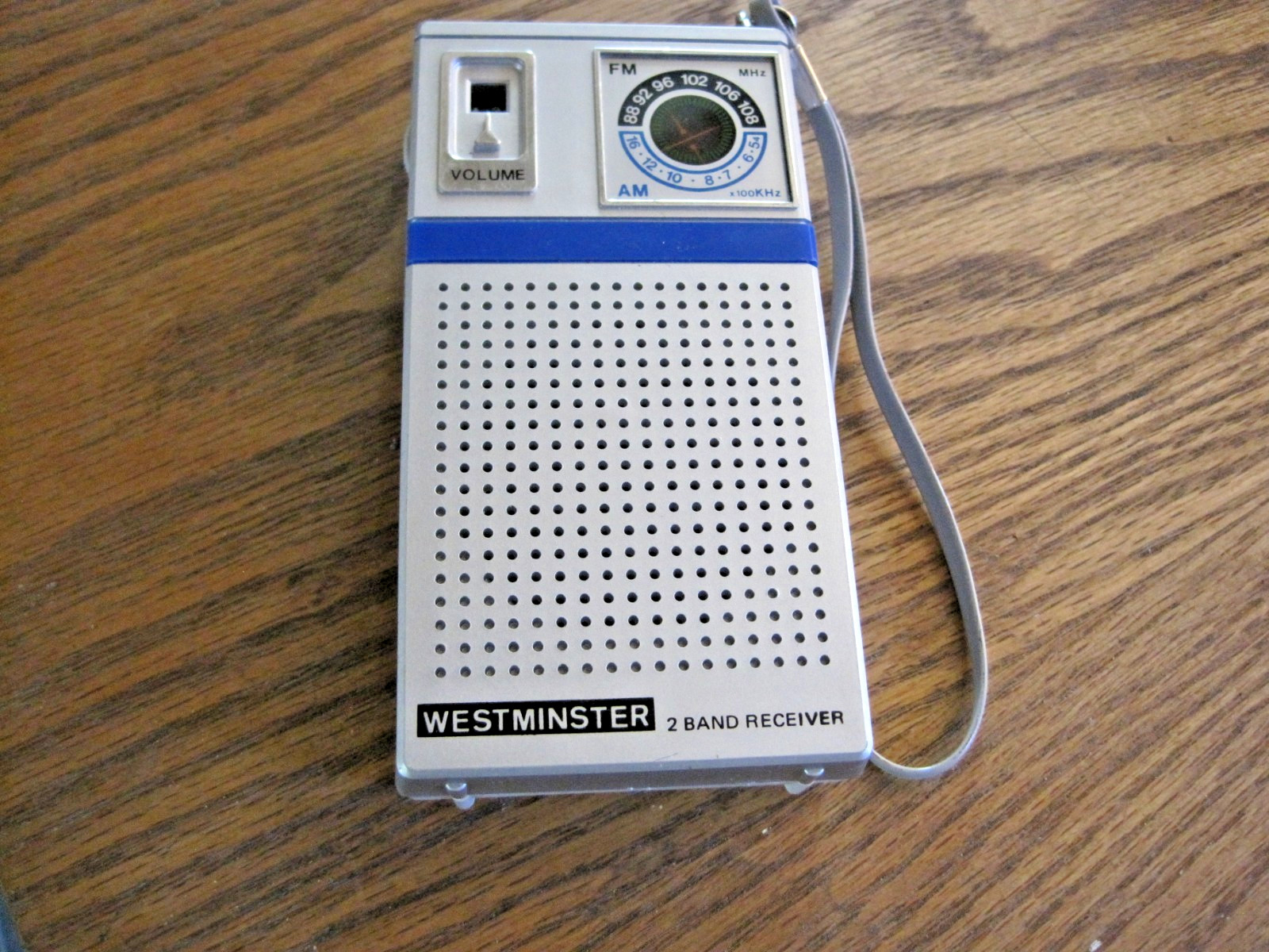 Vintage Westminster 2-Band Receiver Model No. FM-99 FM/AM Portable Radio Works